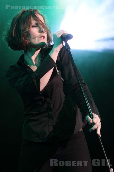 ALISON MOYET - 2013-09-27 - PARIS - Divan du Monde - 